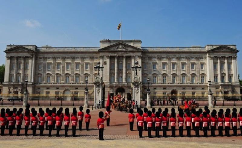 Buckingham Palace 