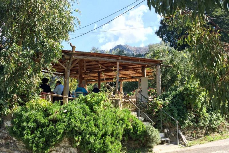 Ntounias Taverna