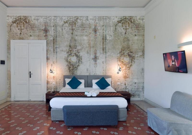 Suites Farnese Design Hotel