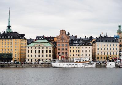 Stockholm, Sverige: Berättelsen om NK:s Franska	damskrädderi i modehistoriskt praktverk