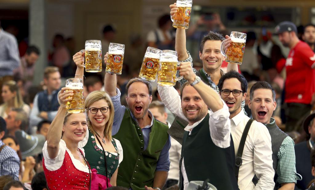 München, Tyskland: Oktoberfest i München: Färre öl i år – men fler borttappade prylar