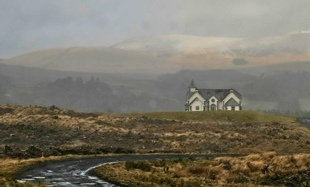 Irland: 5 gotiska slottshotell i Europa för dig som älskar Wednesday Addams