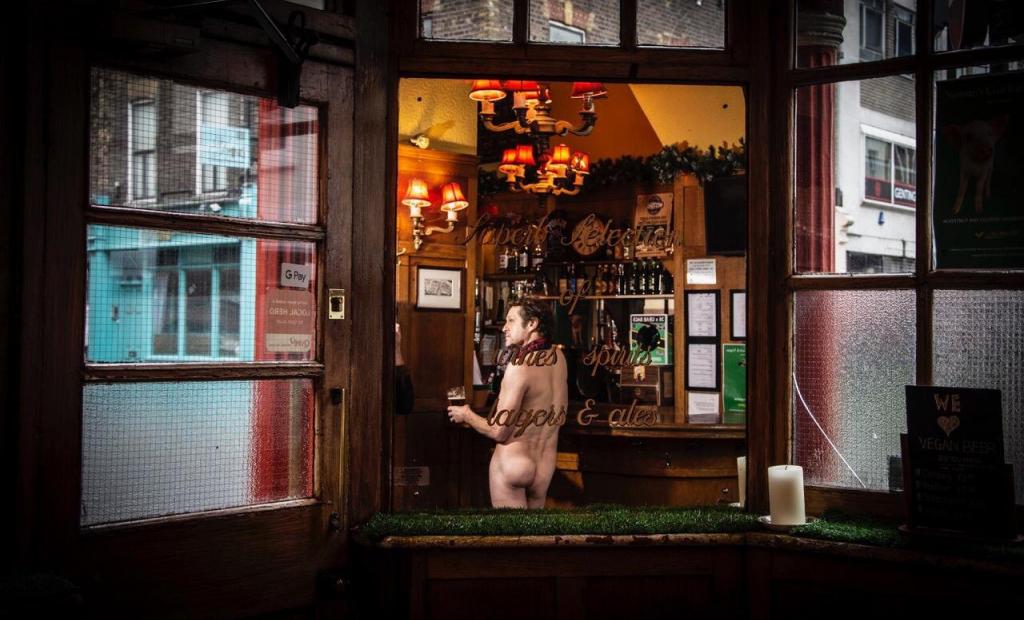 London, Storbritannien: Njut av din öl naken i Londons första nudistbar