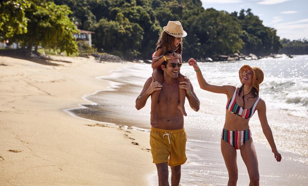 Bo på tre resorter med din familj – och få betalt