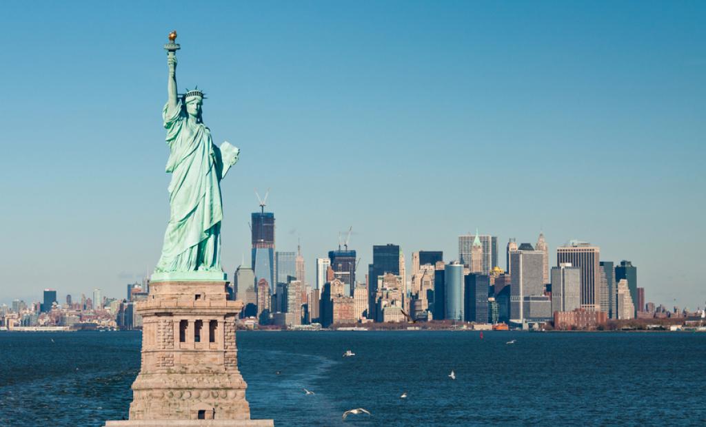 Frihetsgudinnan förskönas av Diane von Furstenberg