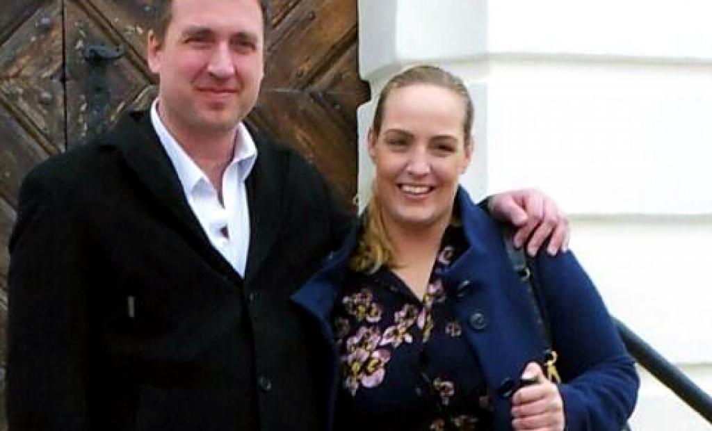 Första paret ut i bloggtävlingen