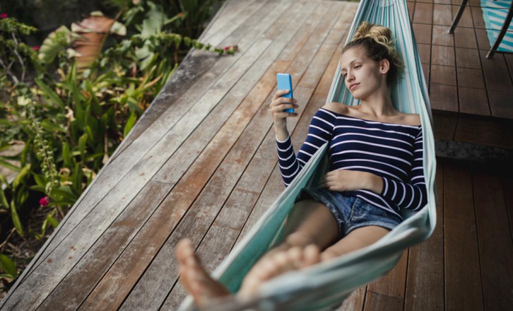 Tre slopar roamingavgift i 50 länder till