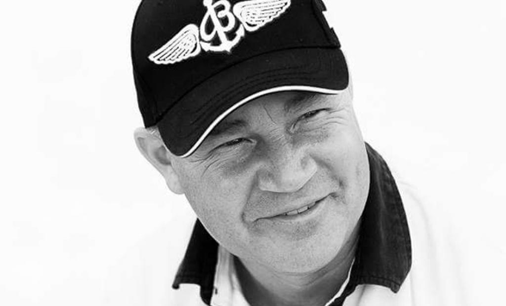 Han filmar konst på hög nivå