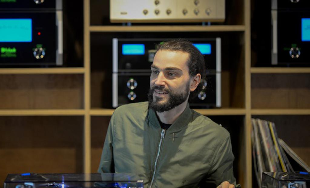 ”När jag reser står musiken i fokus”