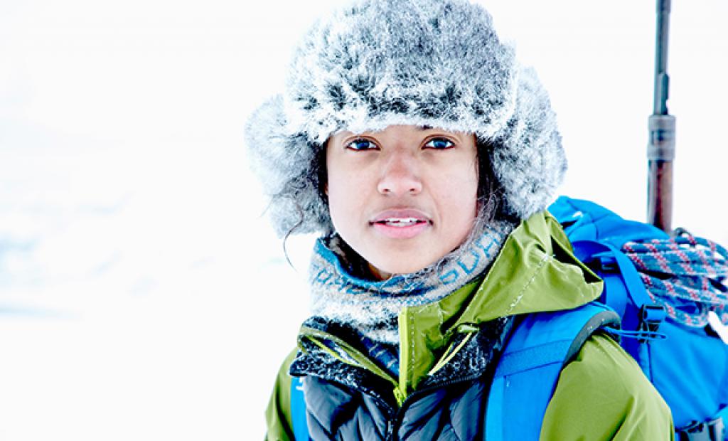 Hon reser världen runt som expeditionsläkare