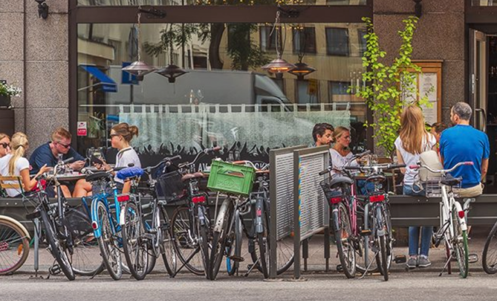 Stockholm, Sverige: Sommaren i city –  alla härliga gågator i stan