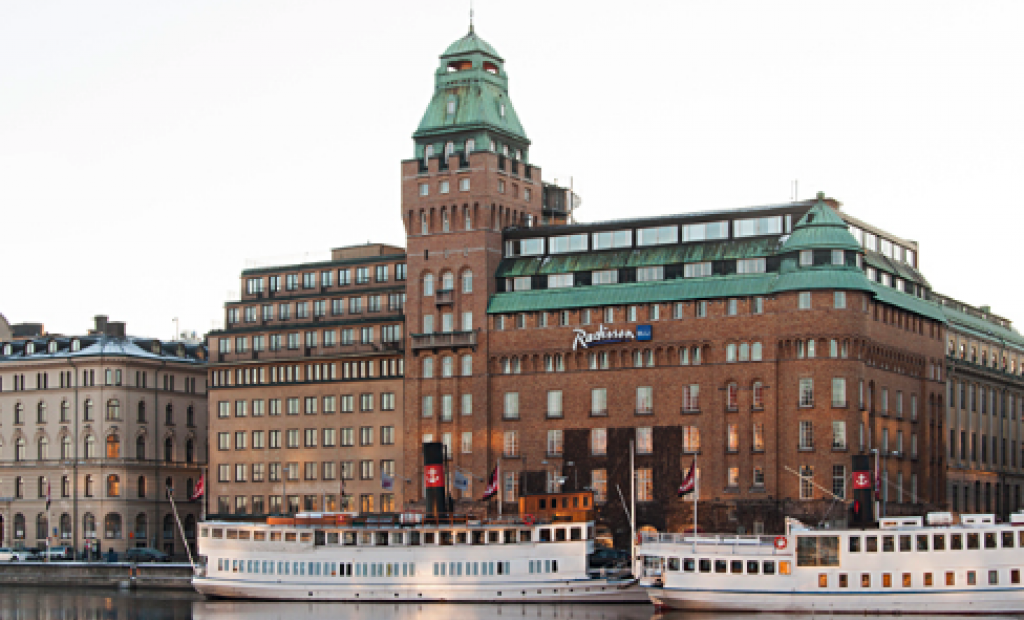Hög efterfrågan på hotell trissar upp priset