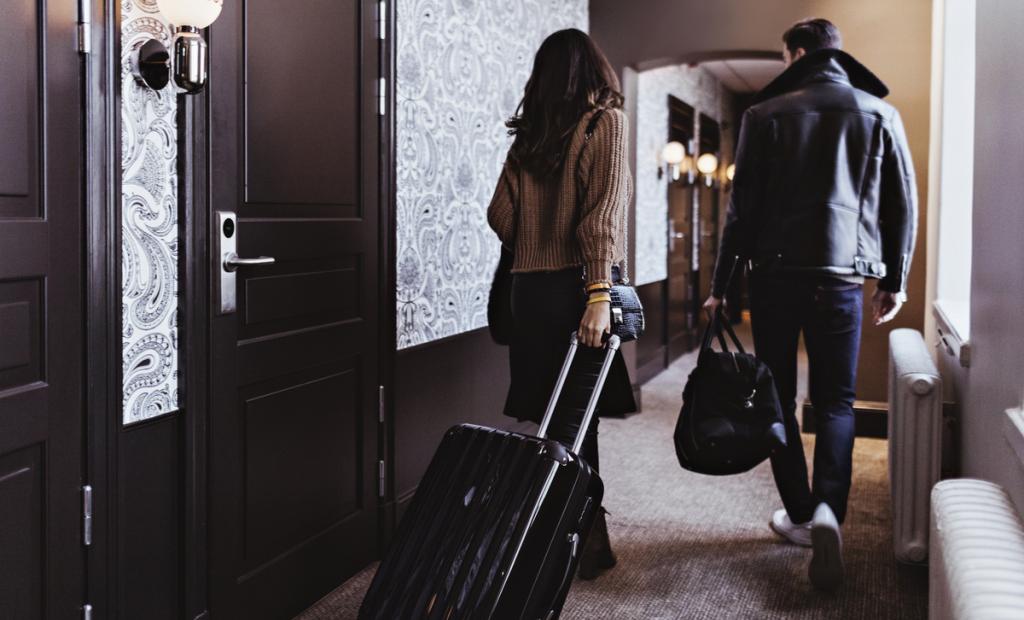 Sverige: Det här stjäl vi svenskar från hotellrummet