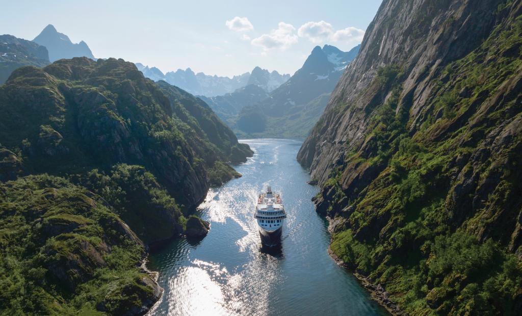 Norge: Legendariska "hurtigruten" fyller 130 år