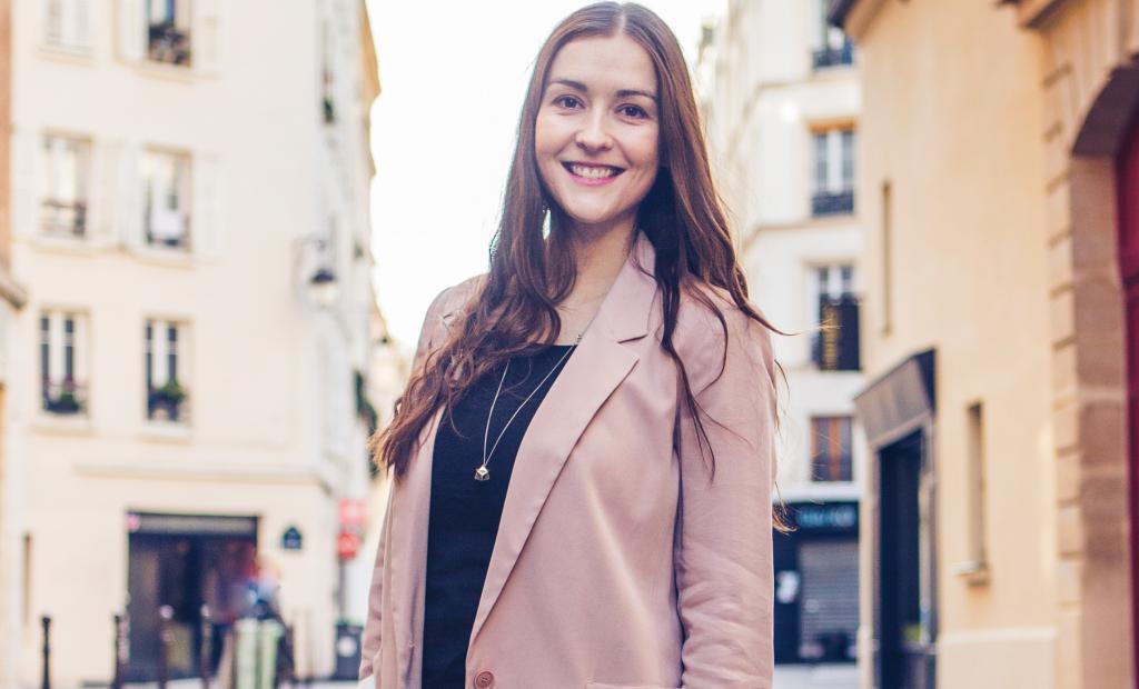 Debutförfattaren lämnade Australien för Frankrike